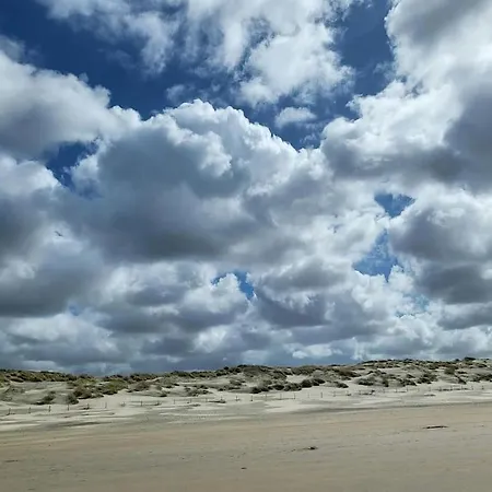 Holiday home Magic Beach House 's-Gravenzande